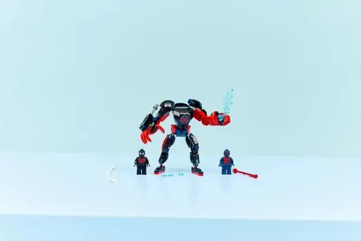 Lego Super Heroes 76337 Miles Morales Mech vs. Spider-Man 2099, 8 image