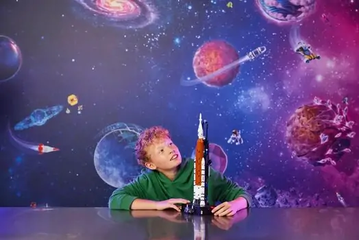 Lego Technic 42221 NASA Artemis Space Launch System Rocket, 7 image