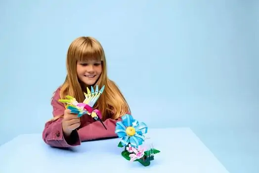 Lego Creator 31384 Wild Animals: Colorful Hummingbird, 8 image