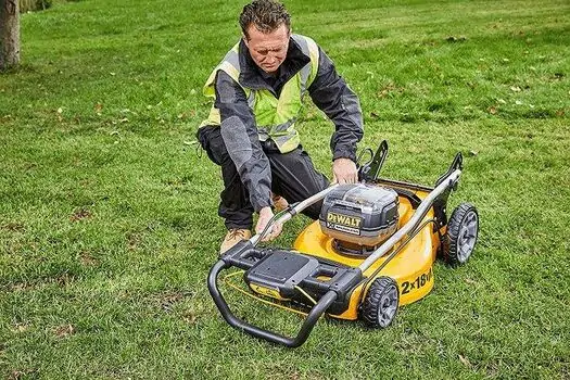 ბალახის სათიბი 2 მძლავრი ელემენტით Dewalt DCMW564P2-QW, 5 image