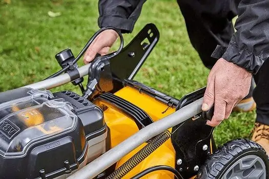 ბალახის სათიბი 2 მძლავრი ელემენტით Dewalt DCMW564P2-QW, 3 image
