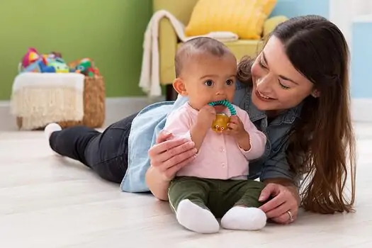 The First Years Spin and smile rattle L23146B ღრძილების მასაჟორი, 5 image