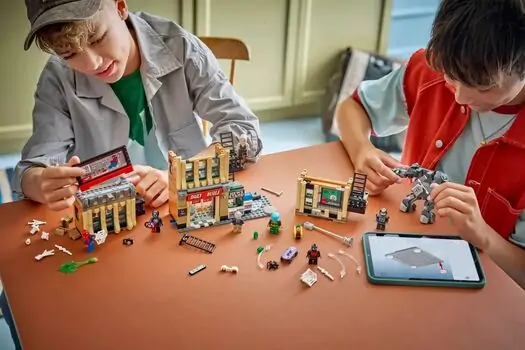 Lego Super Heroes 76342 Spider-Man vs. Mysterio: The Daily Bugle, 9 image