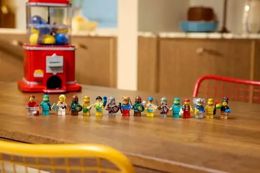 Lego Ideas 21358 Minifigure Vending Machine, 13 image