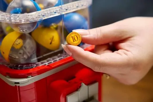 Lego Ideas 21358 Minifigure Vending Machine, 10 image