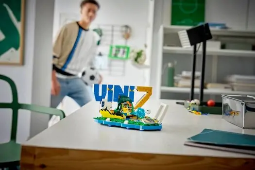 Lego Editions 43027 Vini Jr. – Soccer Highlights, 8 image