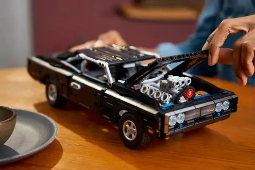 Lego Technic 42231 Fast and Furious Dodge Charger R/T Car, 10 image