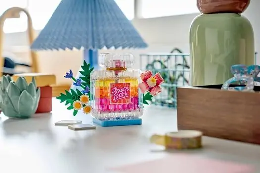 lego Creator 31383 Floral Decor Perfume Bottle, 6 image