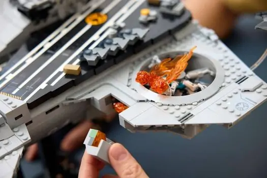 Lego Supre Heroes 76354 S.H.I.E.L.D. Helicarrier, 8 image