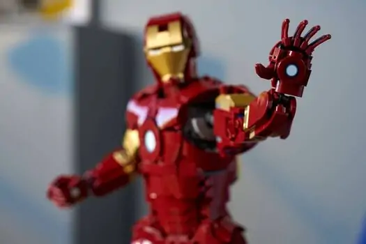 Lego Super Heroes 76344 Iron Man Mark 3 Collectors' Edition, 9 image