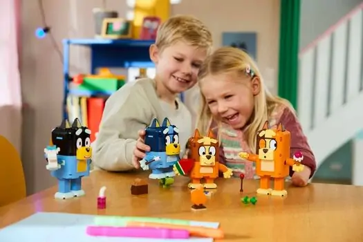 Lego Bluey 11217  Brick-Built Bluey Family, 4 image