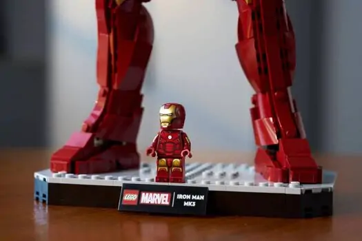 Lego Super Heroes 76344 Iron Man Mark 3 Collectors' Edition, 14 image