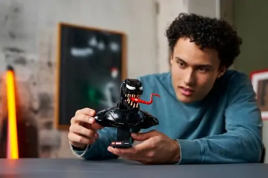 Lego Super Heroes 76356 Venom Bust, 18 image