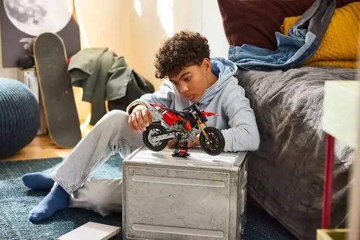 Lego Technic 42238 Ducati Desmo450 MX Factory Motorcycle, 9 image