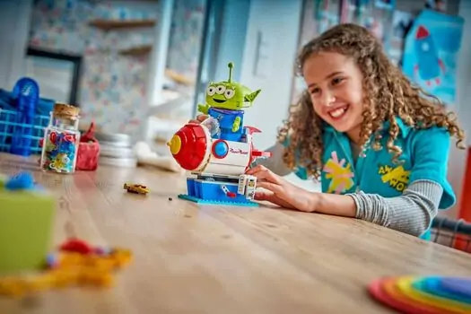 Lego Disney 43307 Alien with Pizza Planet Rocket Ride, 7 image