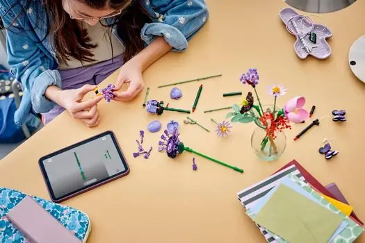 Lego Edition 11507 Olivia Rodrigo's Flower Bouquet, 7 image