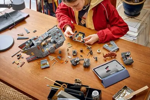 Lego Star Wars 75453 Offworld Sandcrawler™ and Mudhorn, 11 image