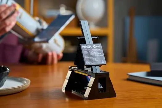 lego Icon 11382 Hubble Space Telescope, 11 image