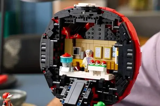 Lego Pokémon 72154 Iconic Trainer Moments Poké Ball, 12 image