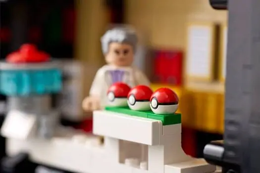 Lego Pokémon 72154 Iconic Trainer Moments Poké Ball, 11 image