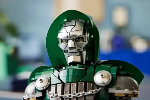 Lego Super Heroes 76345 Doctor Doom Bust, 14 image