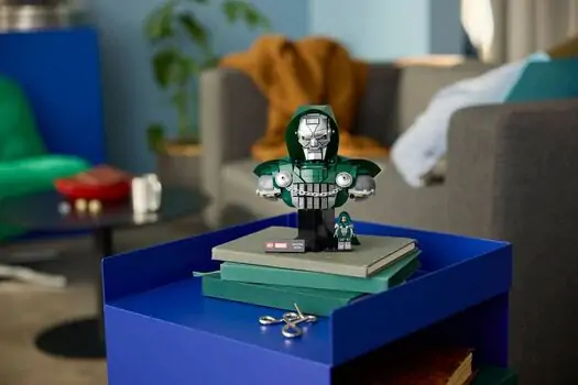 Lego Super Heroes 76345 Doctor Doom Bust, 8 image