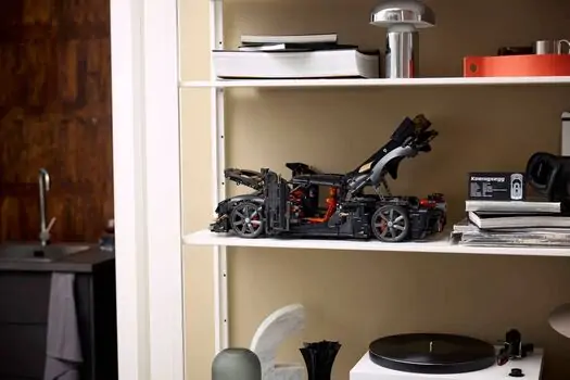 Lego Technic 42232 Koenigsegg Sadair's Spear Megacar, 9 image