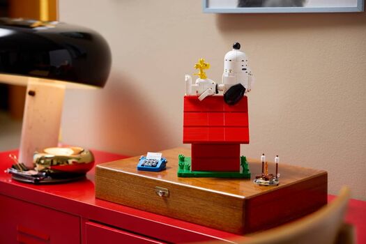 Lego  Ideas 21368 Peanuts: Snoopy's Doghouse, 4 image