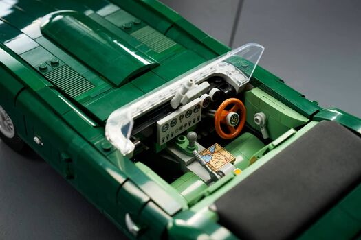 lego Icon 11381 Jaguar E-Type, 15 image