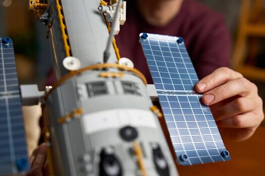 lego Icon 11382 Hubble Space Telescope, 10 image