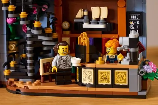 Lego Icons 11379 Bookshop: Book Nook, 17 image