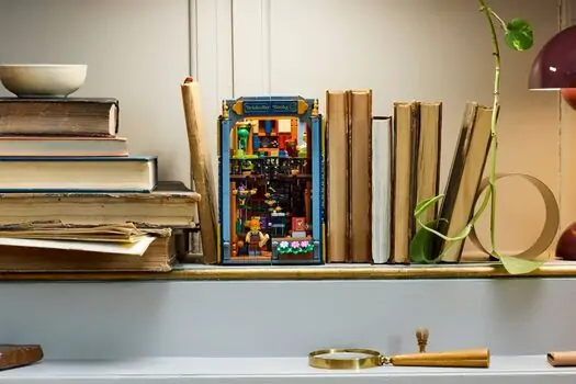 Lego Icons 11379 Bookshop: Book Nook, 20 image