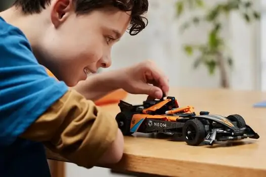 Lego Technic 42169 NEOM McLaren Formula E Race Car, 8 image