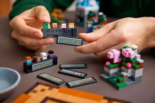 Lego Minecraft 21265 The Crafting Table, 11 image