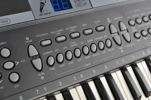 61-Key Electronic Keyboard with Microphone and Music Holder - სათამაშო ელექტრო პიანინო მიკროფონით და ნოტების დასადებით, 5 image