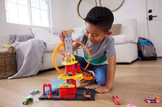 Hot Wheels City Mega Looping Fire Station საბავშვო სათამაშო ტრასა, 2 image