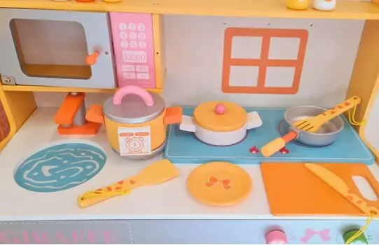 Giraffe Toy Wooden Kitchen With Accessories - ჟირაფის ხის სათამაშო სამზარეულო, 4 image