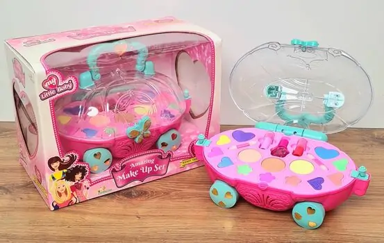 საბავშვო მაკიაჟის ნაკრები MAKE UP SET WITH PRINCESS CAR