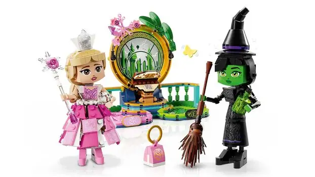 Lego Wicked 75682 Elphaba & Glinda Figures, 3 image