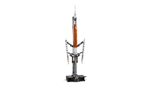 Lego Technic 42221 NASA Artemis Space Launch System Rocket, 4 image