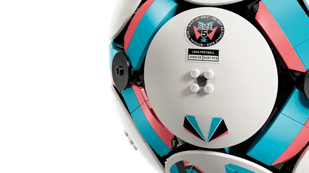 Lego Editions 43019 Soccer Ball, 4 image