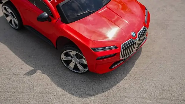 BMW I7 Electric Car  Red - ელექტრო მანქანა, 4 image